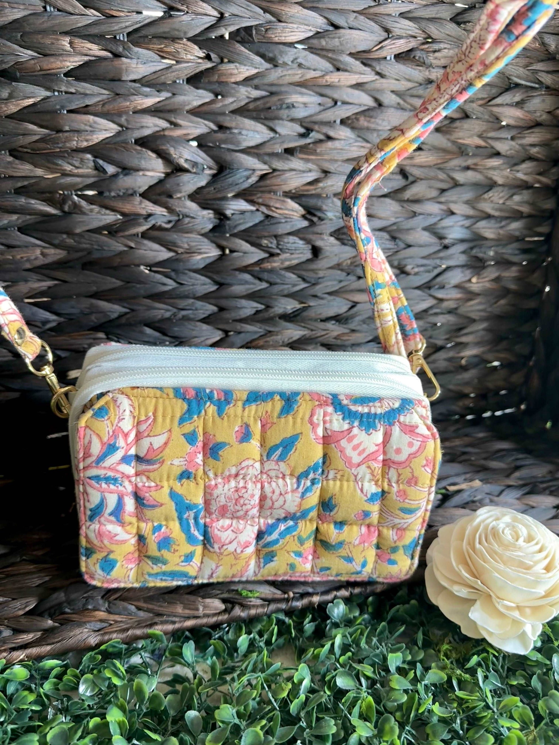 'Daffodil Bloom' Crossbody Bag